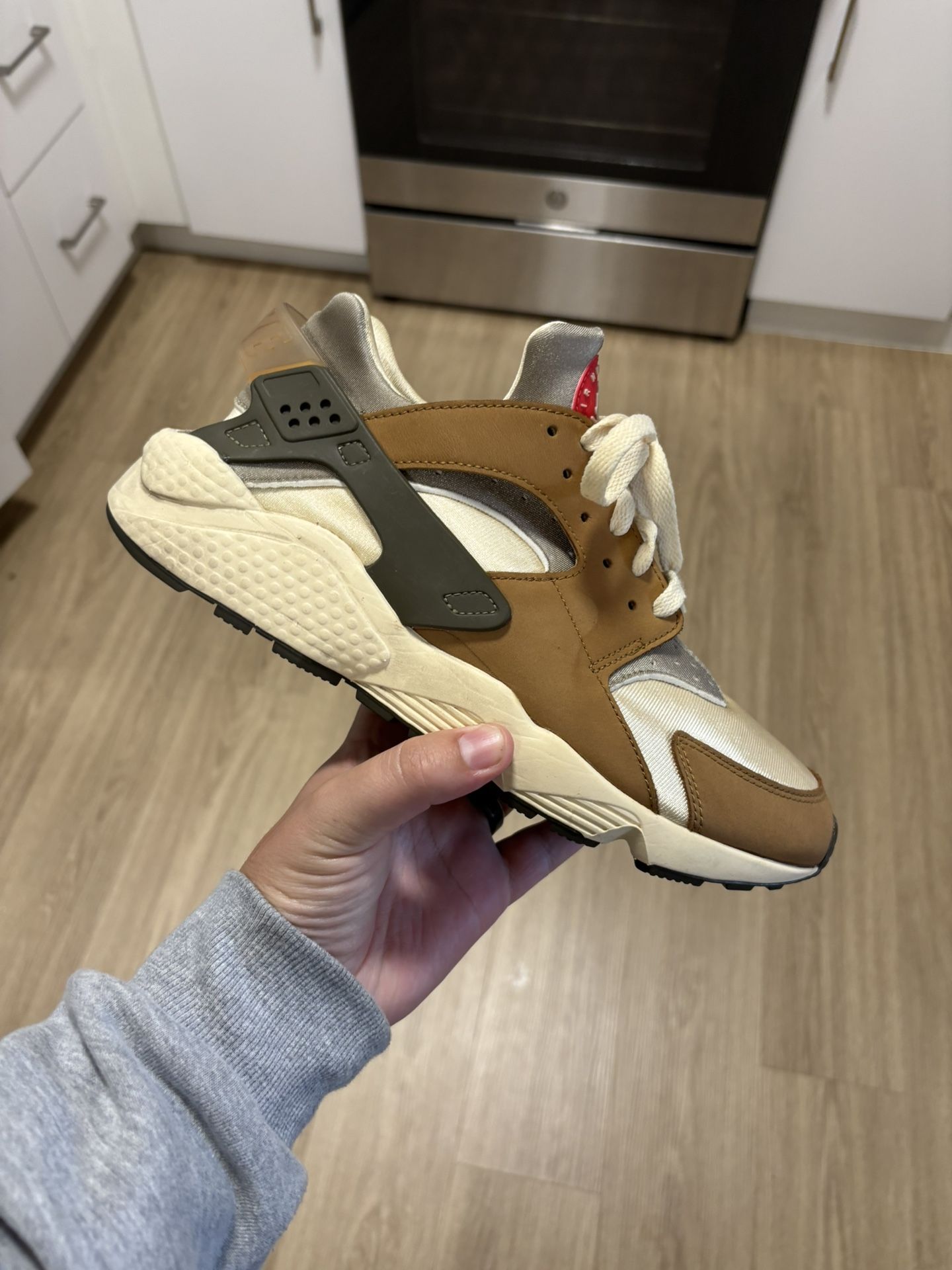 Nike Huarache Brown