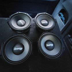 4-comando 8" 1500watt