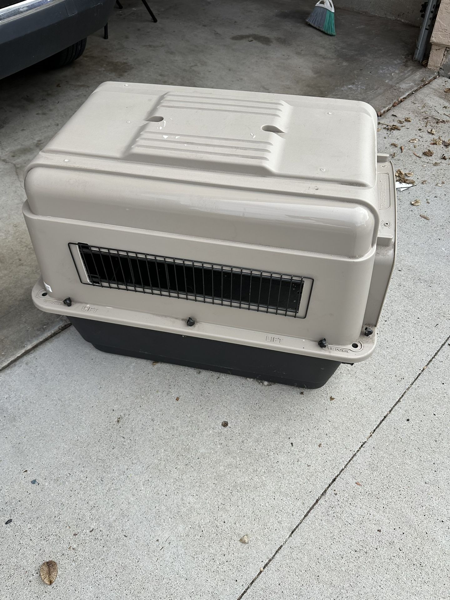 Hard Sided Dog Kennel