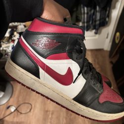 Air Jordan Mids Size 10.5