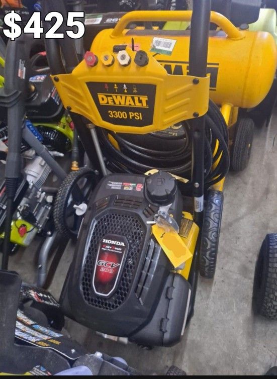 DEWALT 3300PSI Gas Pressure Washer (Tool-Only)
