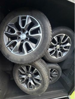 Chevy 20-Inch Wheels with 275/60R20 Tires