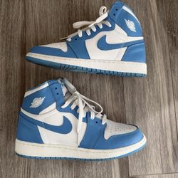 Pre-Owned Air Jordan 1 High OG UNC (2015) GS Size 7Y (575441-117)