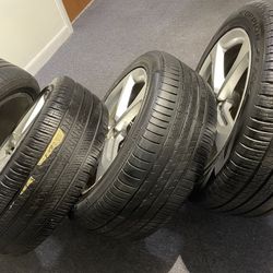 Tires 275-45-R21 