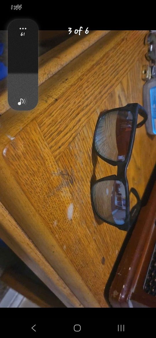Oakley's Sunglasses 