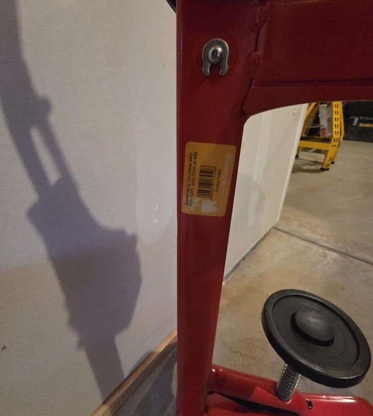 Ferrari Table Top Floor Corker