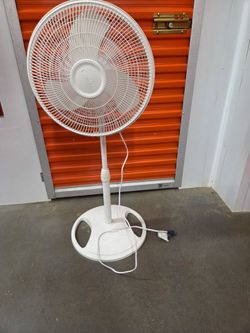 Lasko standing white fan