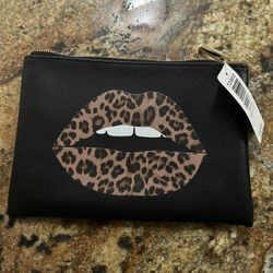 Torrid Zip Pouch 