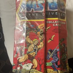 MARVEL COLLECTORS CASE W/FIGURES