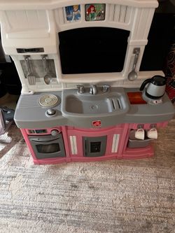 Step 2 Play Kitchen