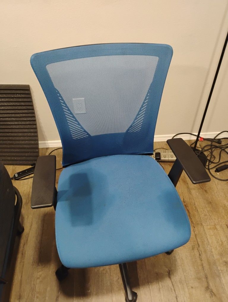 Comfortable Blue Office Chair W/ Back Support