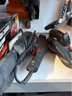 Black & Decker Dragster 3” x 21” belt sander (DS321)
