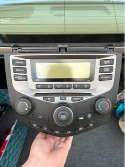 2003–2007 Honda Accord Radio & Climate Control – Excellent Condition
