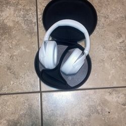Sony WH-1000XM5