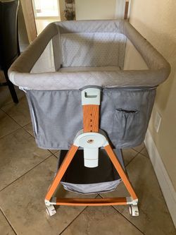 Adjustable baby bassinet