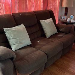 Living Room Reclinables 