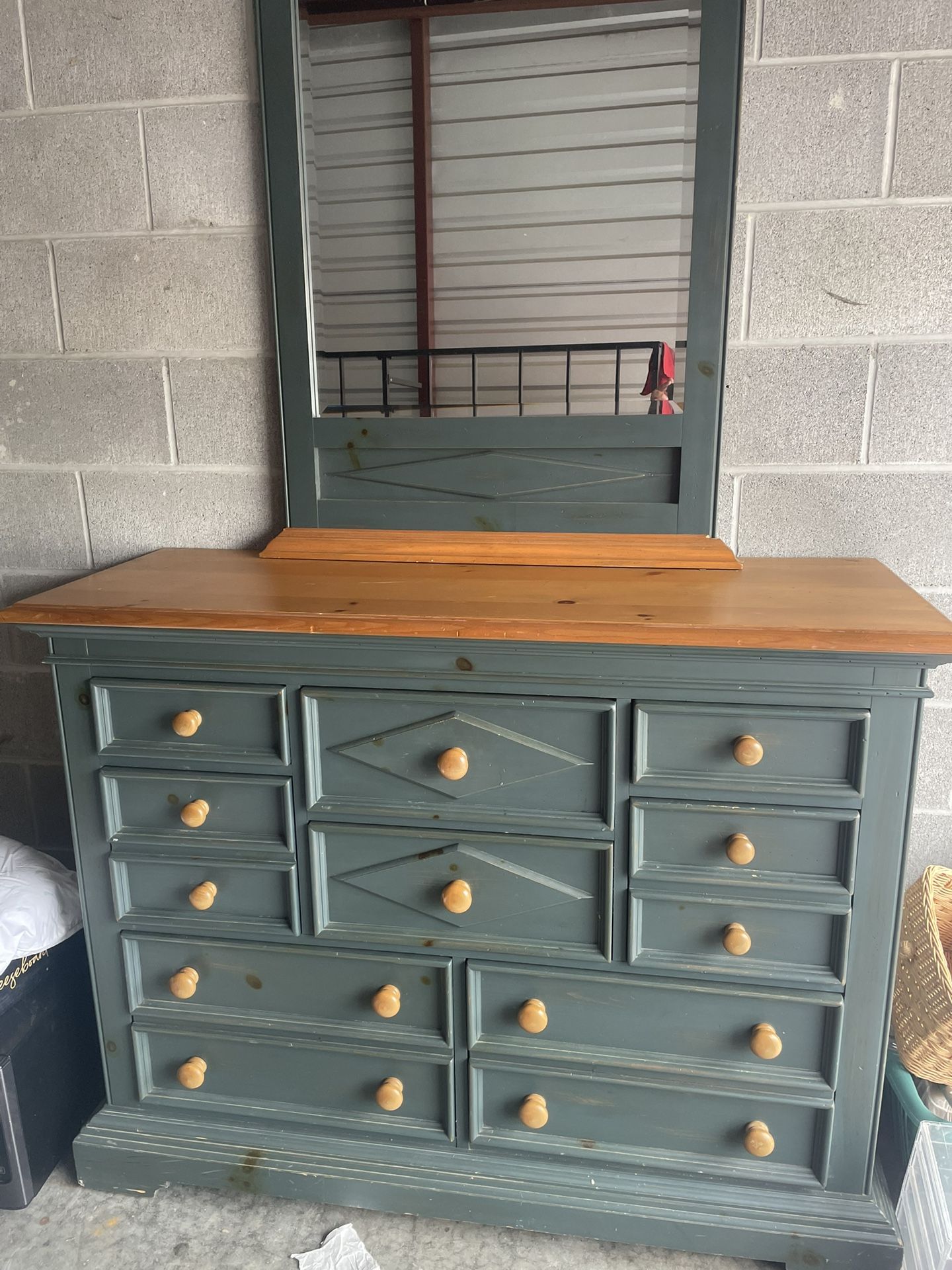Broyhill Dresser With Mirror
