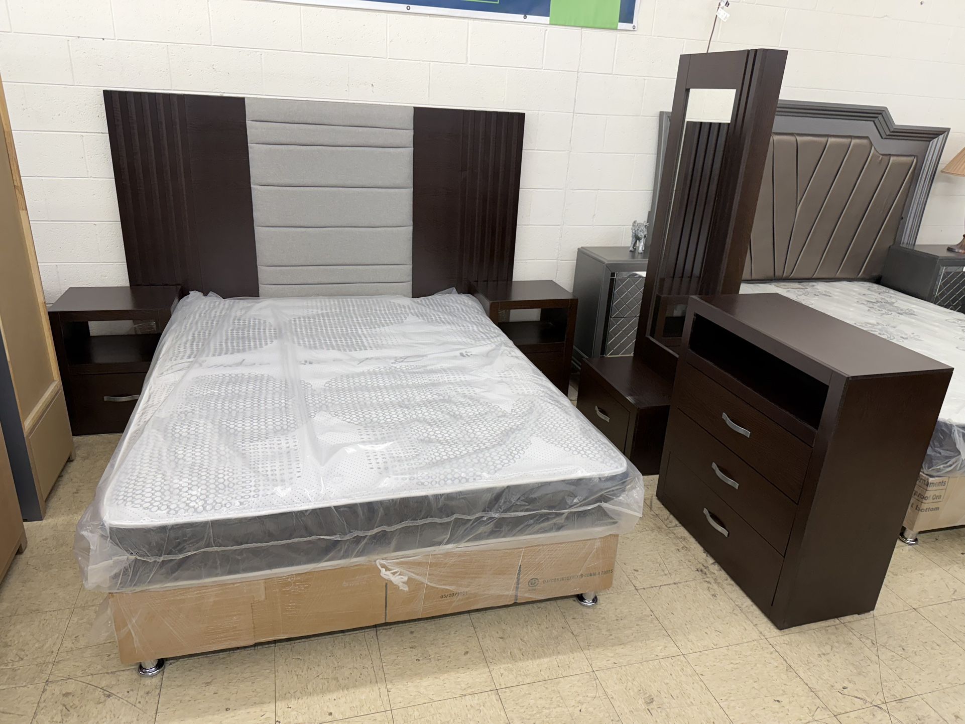 New Brown Bedroom Set (King/Queen/Full)