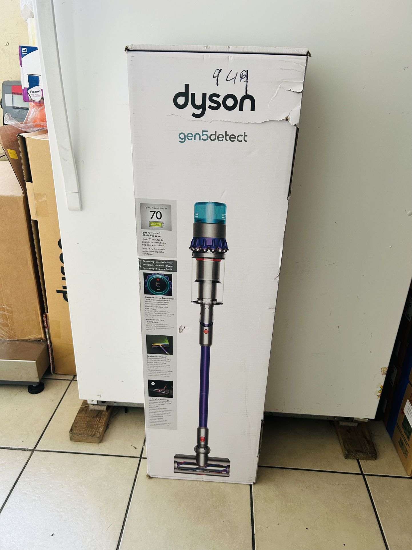 Dyson Gen5 Detect Cordless Vacuum With 7 Accessories Purple Brand New 