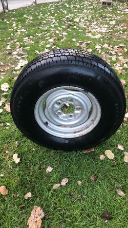 New Firestone Tire FR480.  235-75-15 M S