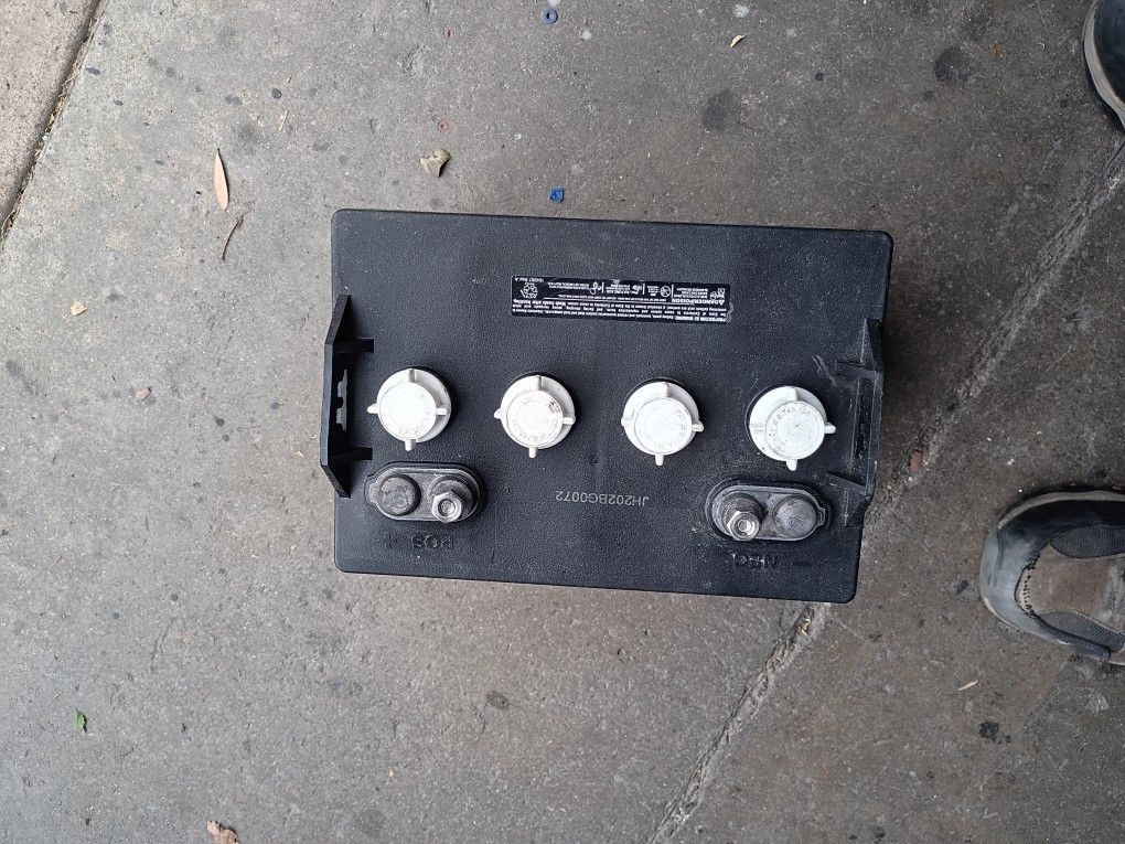 8 Volt Golf Cart Battery