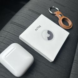 Apple AirPods (Gen2) & Apple AirTag
