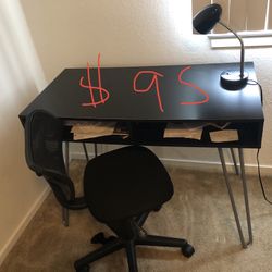 Desk W Chair And Lamp 