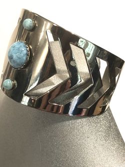 Cool Native American Indian faux turquoise and silver tone cuff extra large