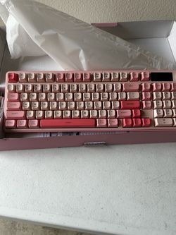 Full-Size Mechanical Keyboard Pink Colorway