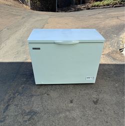 Commercial Freezer large deep chest 10 cubics black diamond (delivery available)
