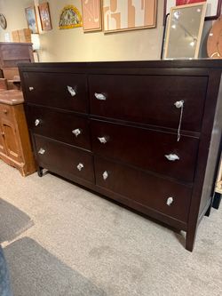 Dark Wood 6-Drawer Dresser