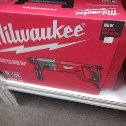 Milwaukee Rotary Hammer 