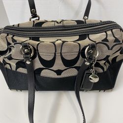 Coach Signature Heritage Black Canvas Leather Trim Zipper Closure Satchel Bag Shoulder Purse 