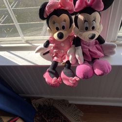 Disney Classic Plush Minnie Mouse Dolls