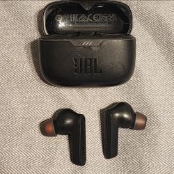 JBL Tune 230NC True Wireless Noise Cancelling In-Ear Earbuds Touch Black
