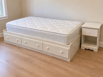 🛏️ Twin Bed + Sealy Mattress + Nightstand – Complete 3-Piece Bedroom Set