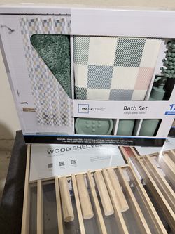 2  17Piece Bathroom Sets w/Bath Rugs and TP Holders