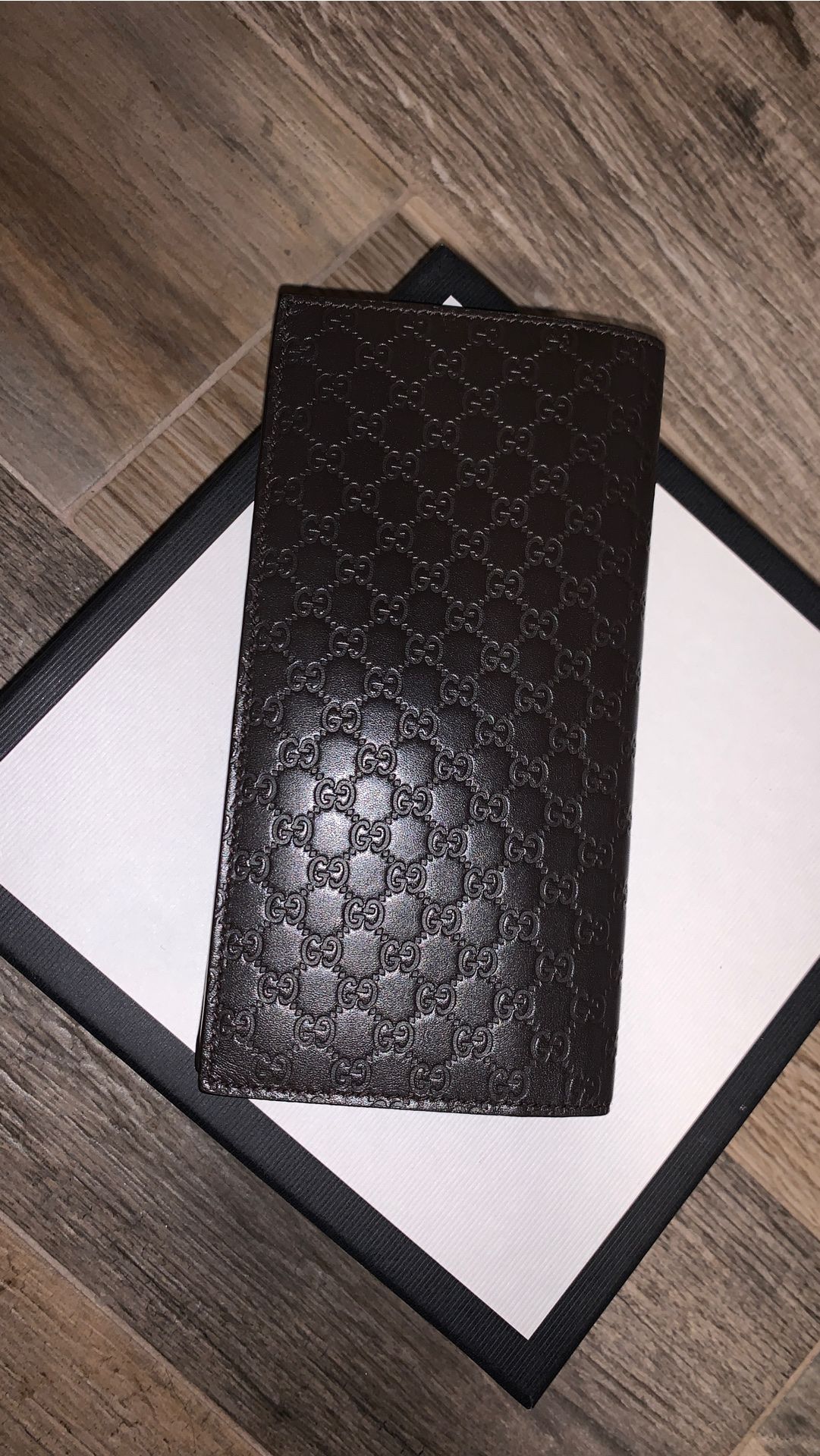 Gucci long Wallet