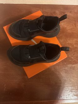 Boys Nike Tennis Shoes