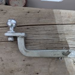 New Trailer Hitch (Gross Weight 3500