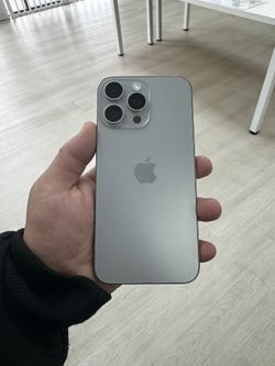 iPhone 15 Pro Max 6.7" (Unlocked) 256GB Fair Natural Titanium