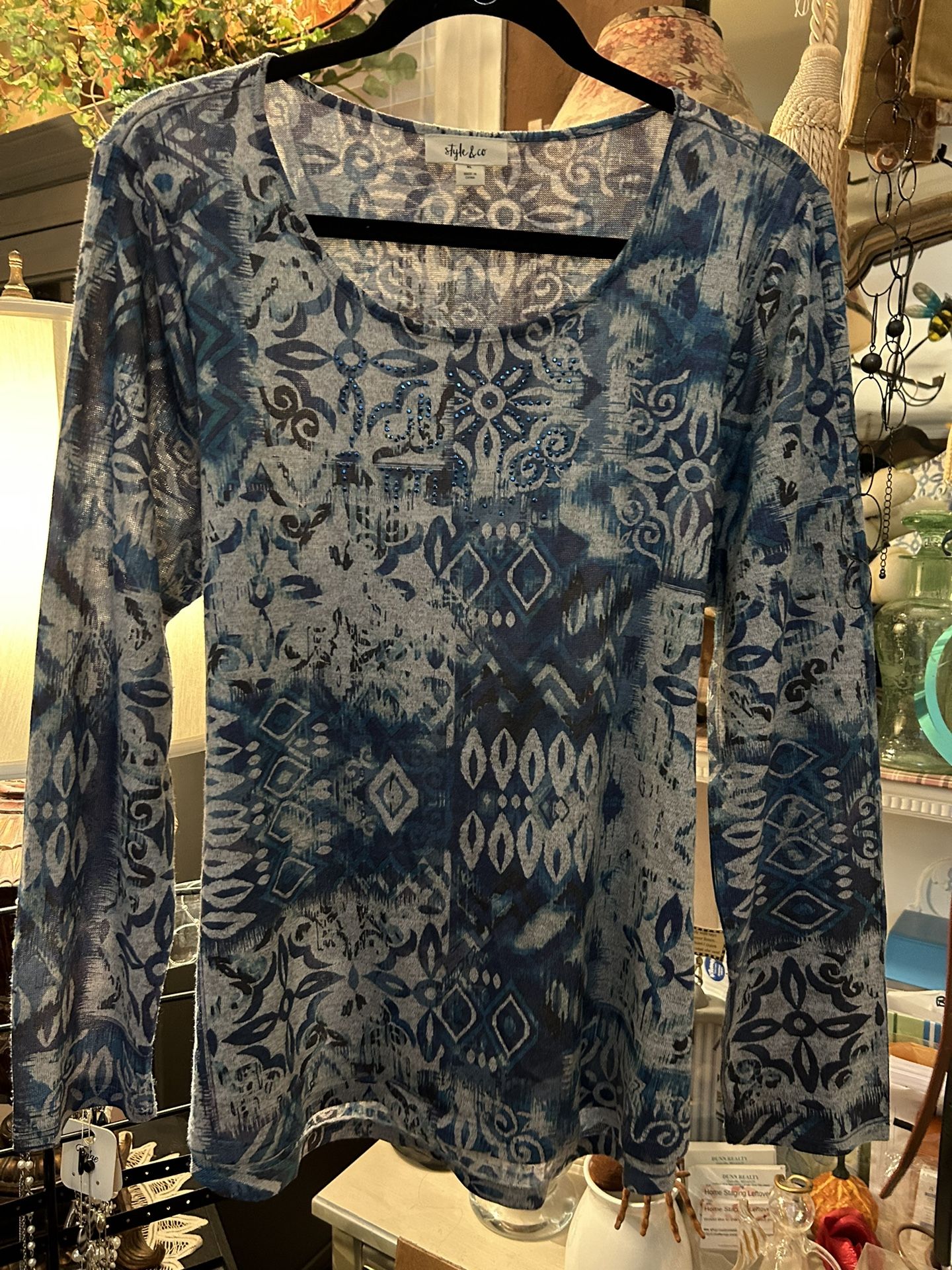 Ladies XL Style &Co Lightweight Tunic Top