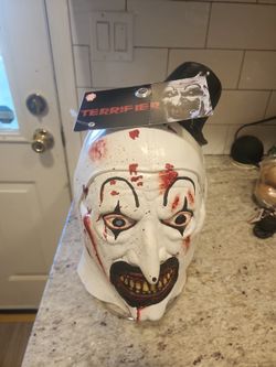 Art The Clown "The terrifier " Halloween Mask (trick or treat studios)