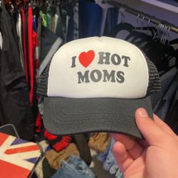 i love hot moms hat