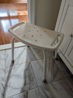 FREE Shower bench