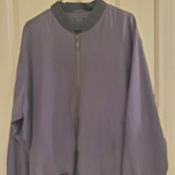 Smooth & Stylish Bill Blass 100% Silk Men's Jacket.