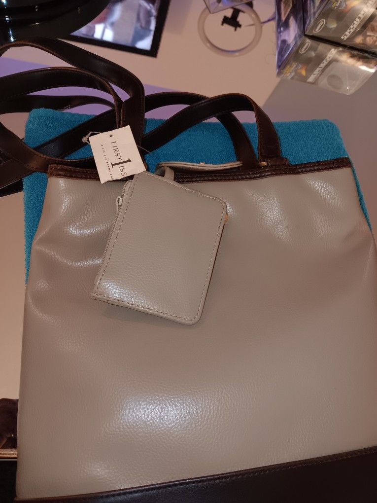 First Issue Women's Purse