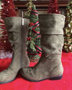 Tahari Size 1 Girl Boots
