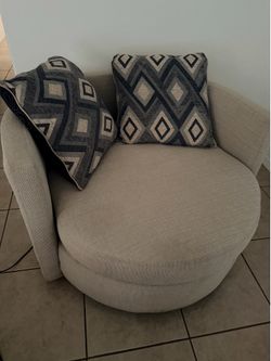 Swivel sofa chair
