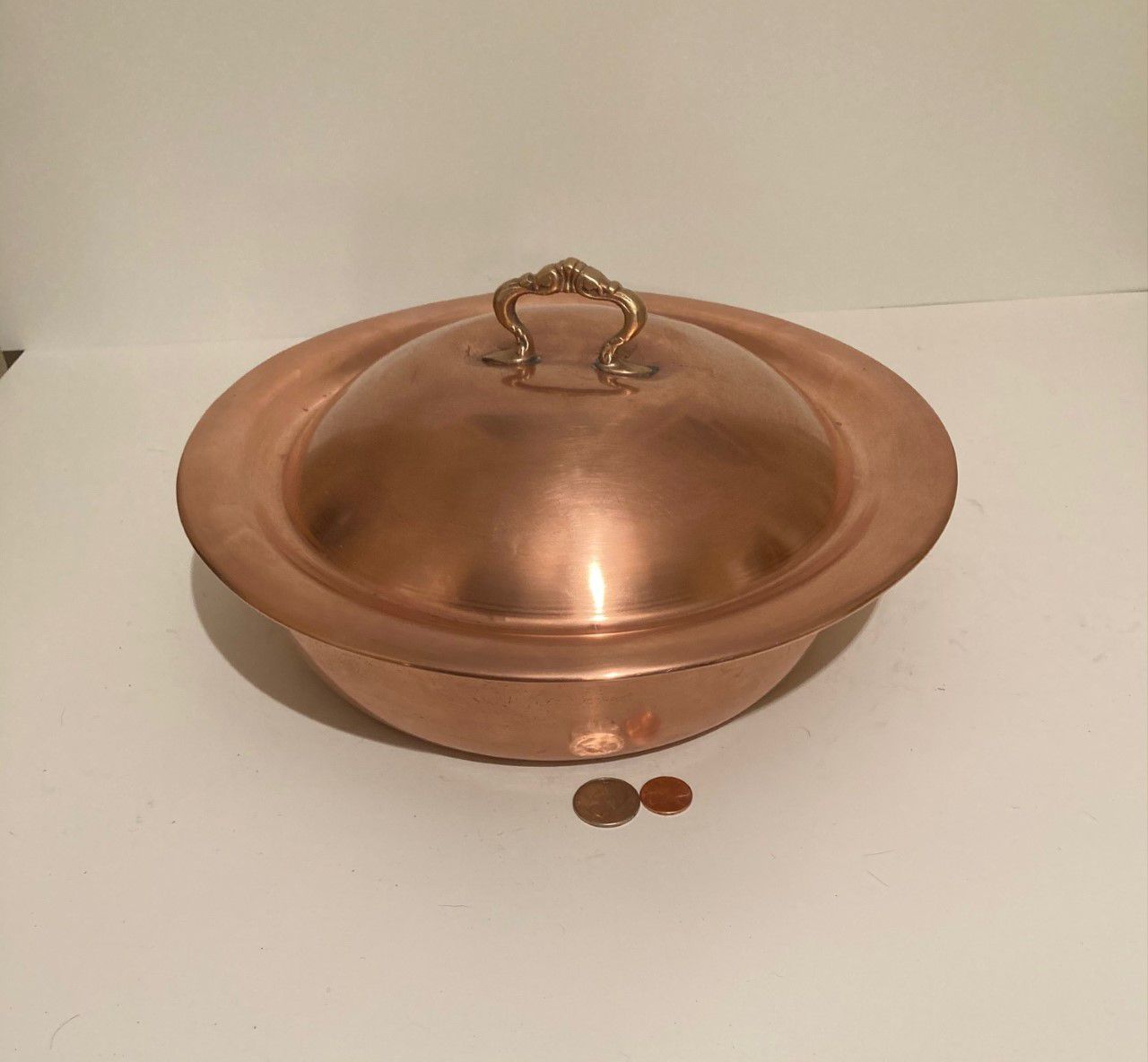 Vintage Metal Copper and Brass Pot & Lid, 11 1/2" x 5", Kitchen Decor, Table Display, Shelf Display, This Can Be Shined Up Even More